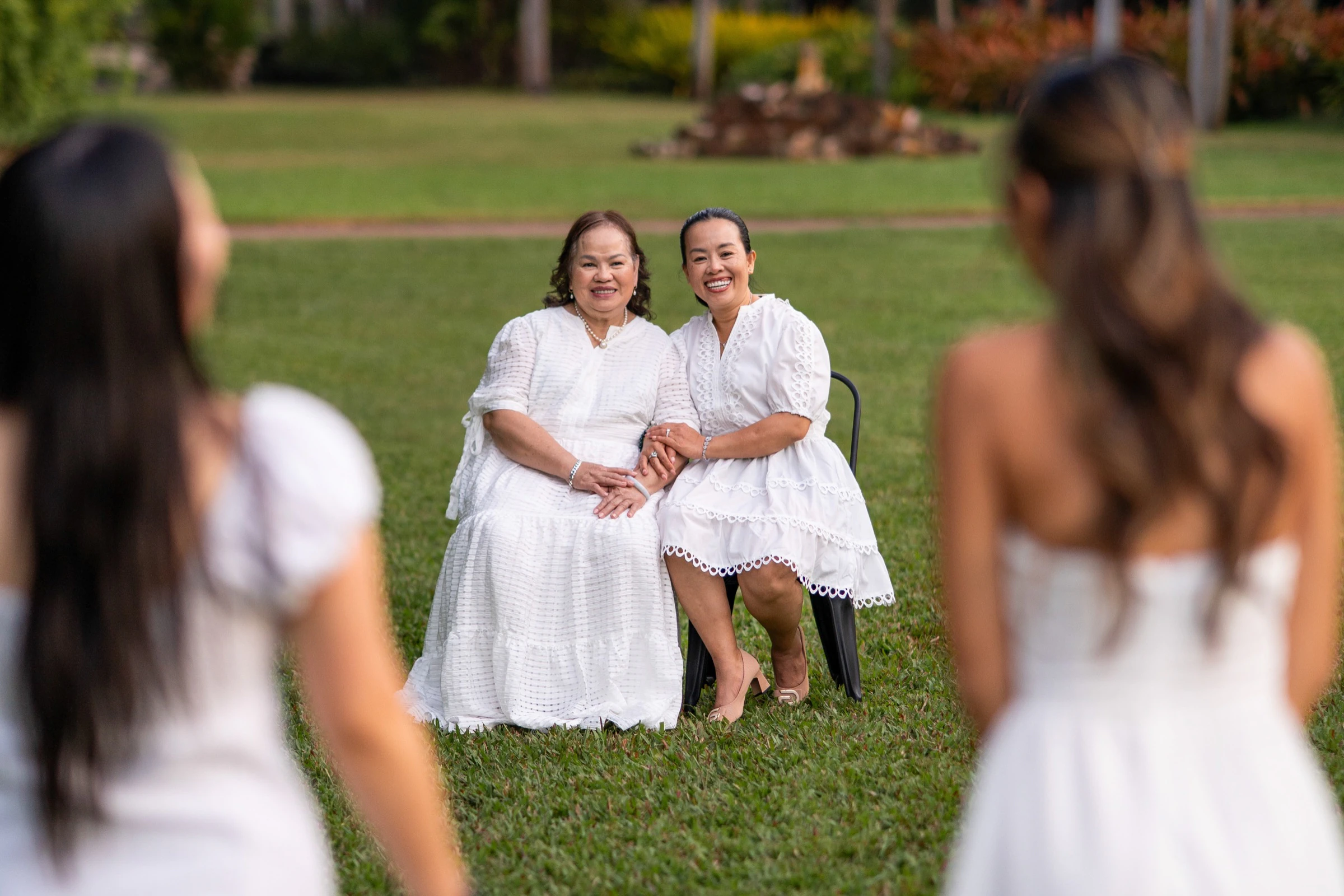 Family session outdoors in Darwin